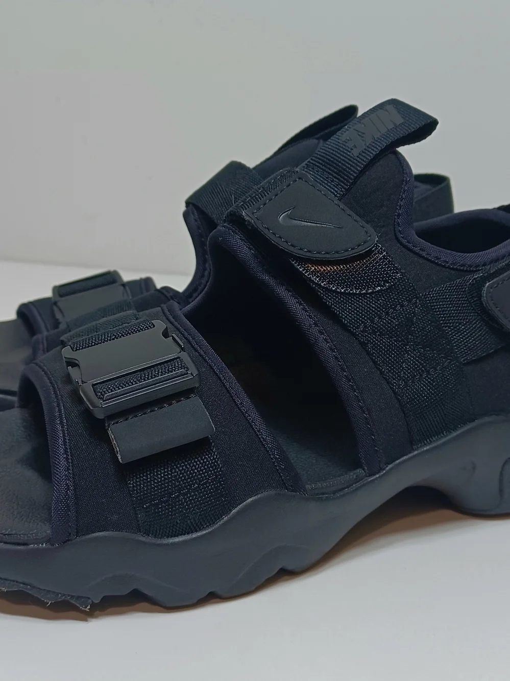 Nike Men Black Canyon Sandal Size 7